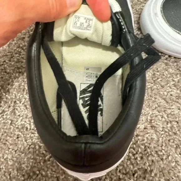 Classic black and white leather vans - Picture 3 of 3